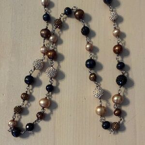 Chic Beaded Necklace - Black and Gold